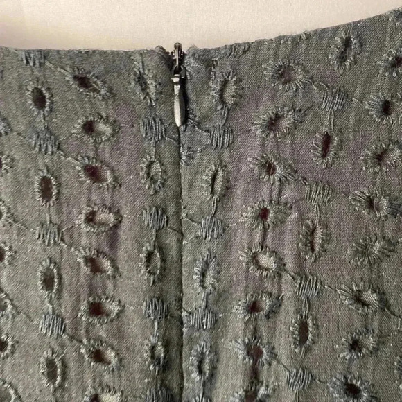 UNBRANDED WOMENS SIZE MEDIUM BLACK EYELET ROMPER DRESS BACK ZIPPER CLEAN - Picture 8 of 16